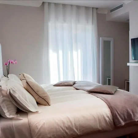 Konukevi Bougainvillea Relais 4*