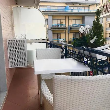 三角梅旅馆 招待所 4*