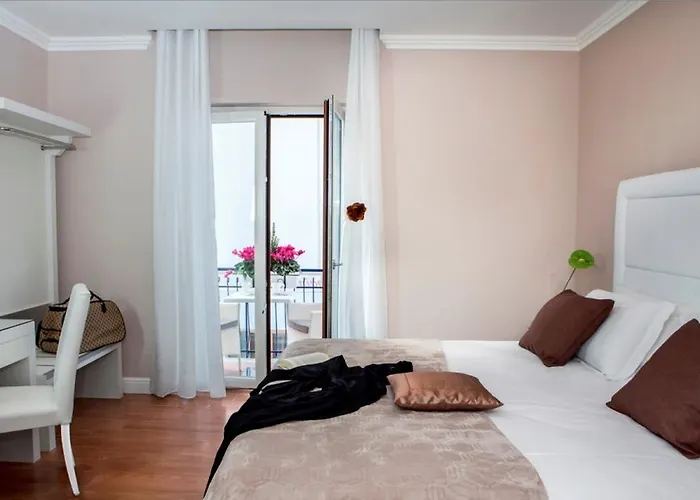 Konukevi Bougainvillea Relais 4*