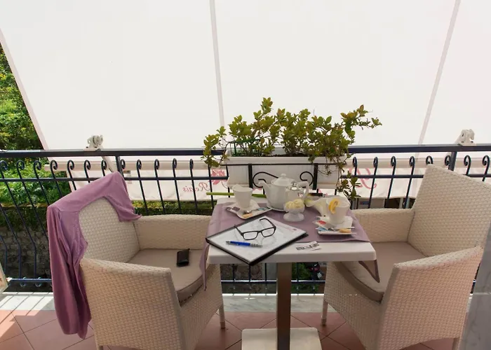 Guest house Bougainvillea Relais 4*